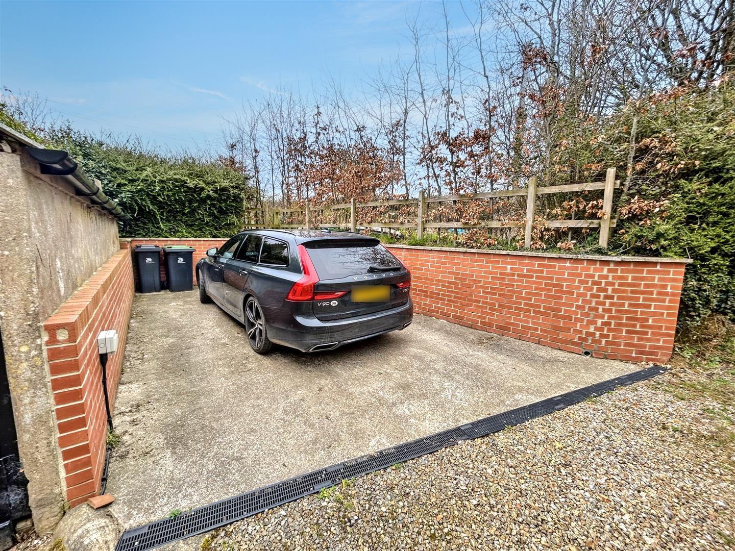 Property Image 7f2a26c6-a53b-468d-9d5d-1bd98b87e758