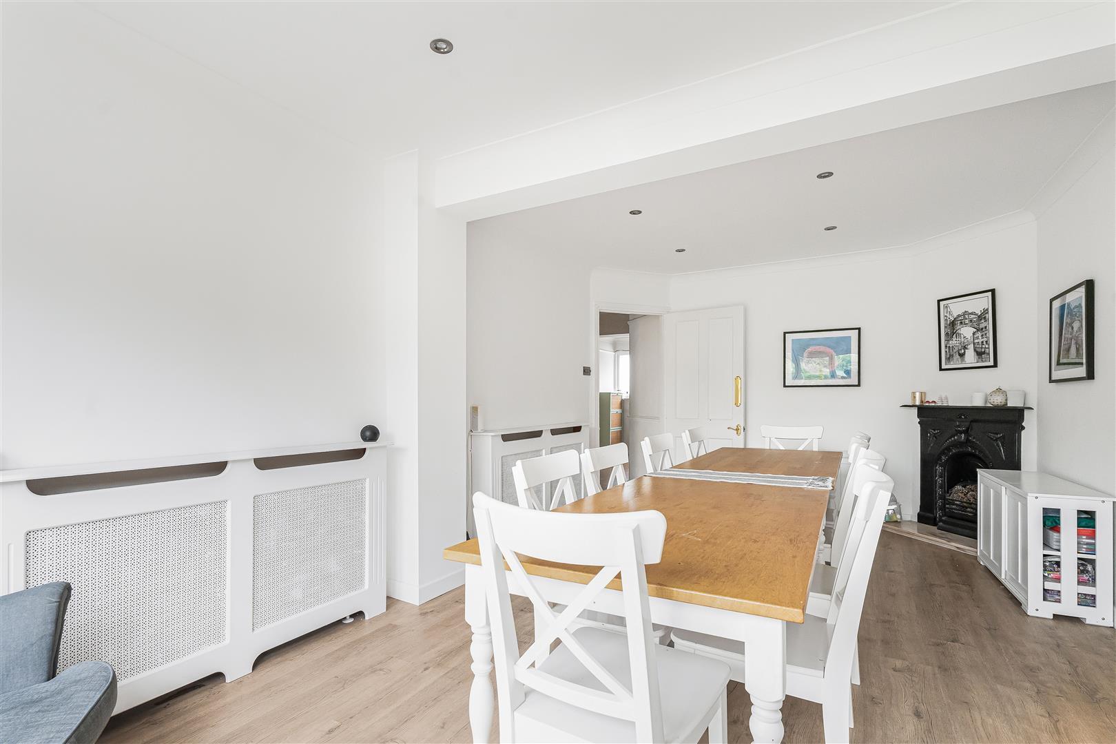 Property Image 7f4988b8-3ee0-463d-adc1-7cb6306ba513