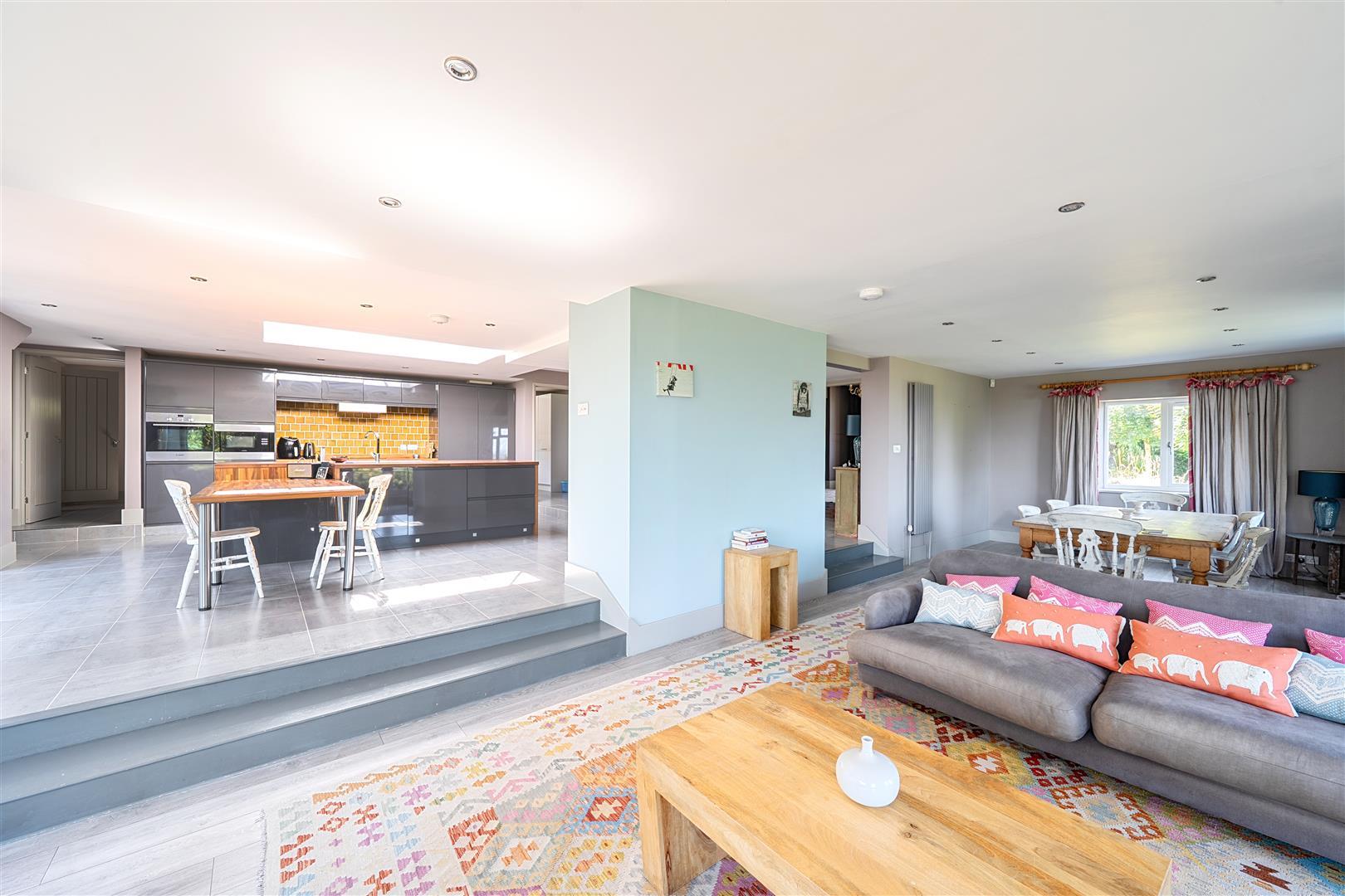 Property Image 7f61a587-df6b-4fc5-93a3-00d97d8f5cbf