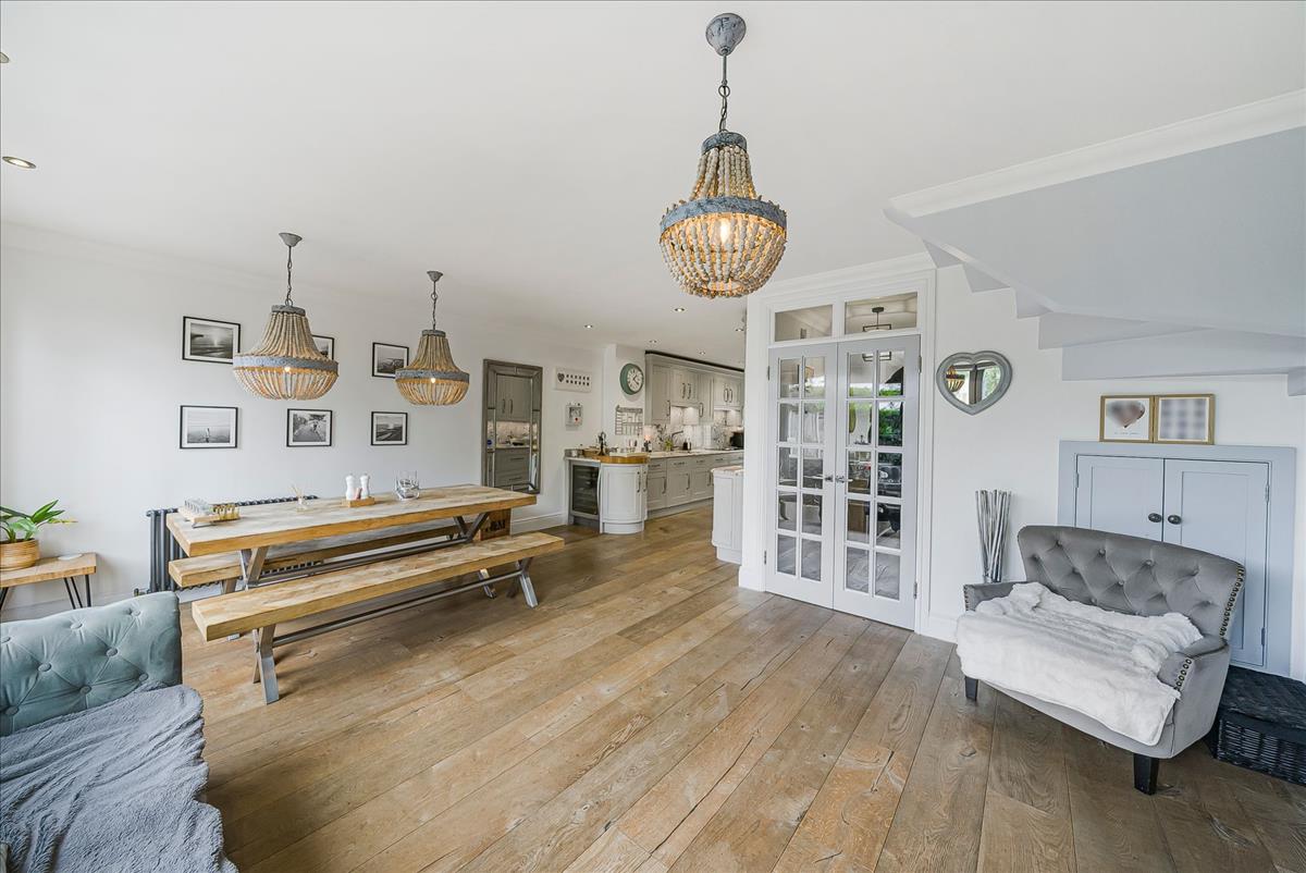Property Image 7f740e10-2e14-47f6-88b4-6f3c3ae818d3