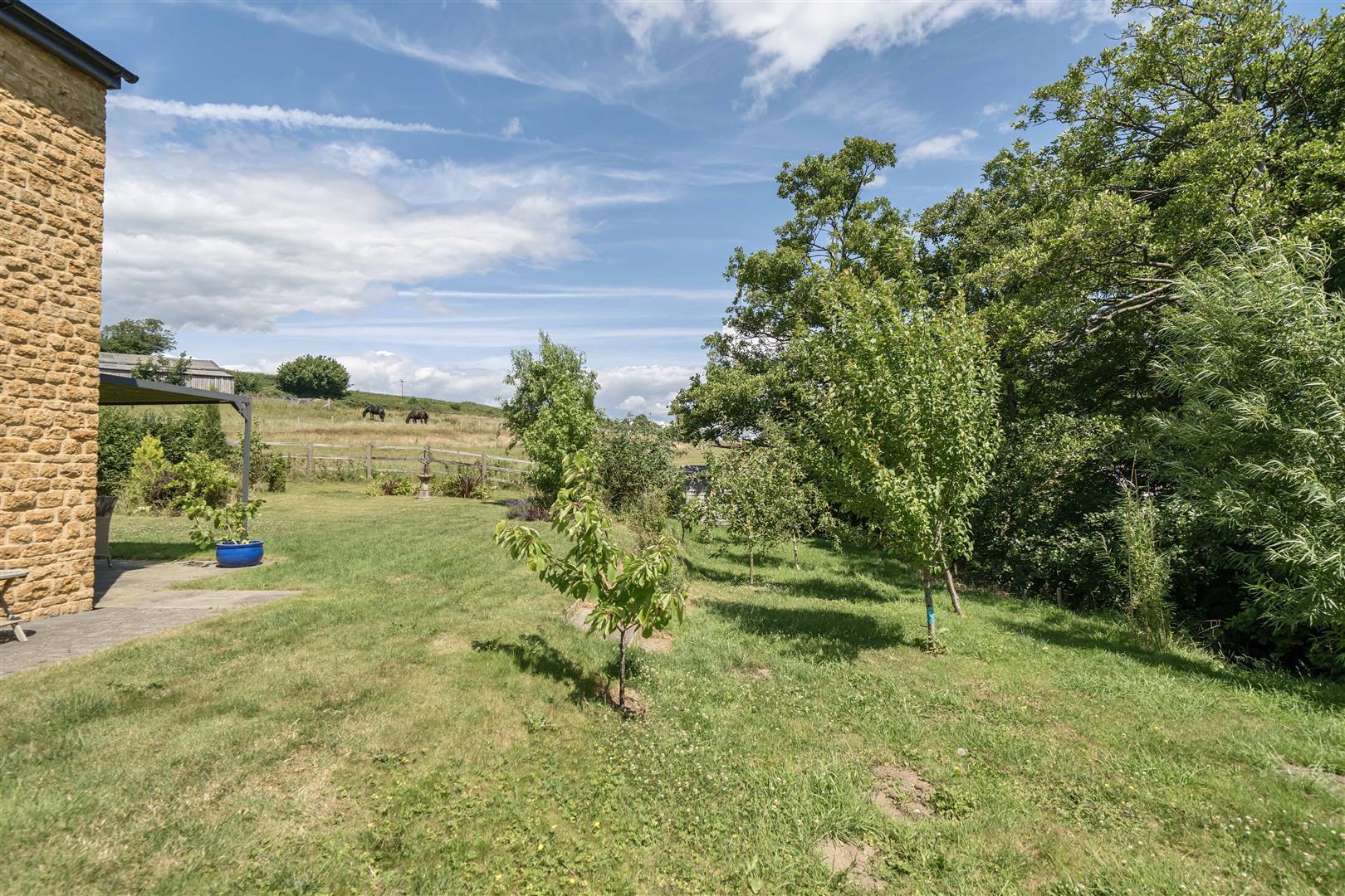 Property Image 7f7bd5d7-7782-4d1c-973b-784e248689e8