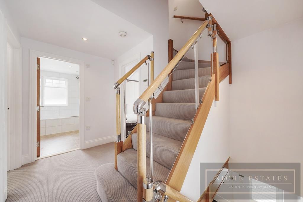 Property Image 7f7e4f42-e7f3-4773-b420-e7117f98b19b