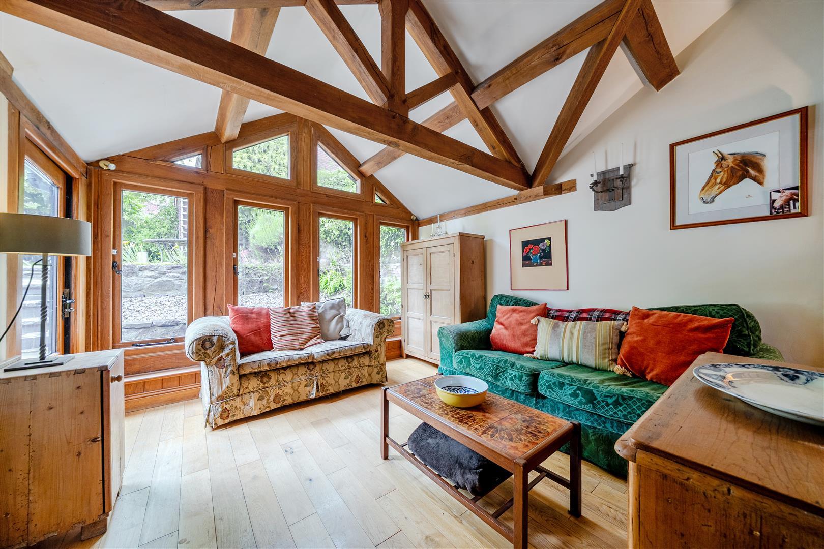Property Image 7f837a19-e9dd-49b1-b3de-65e42665d4fc