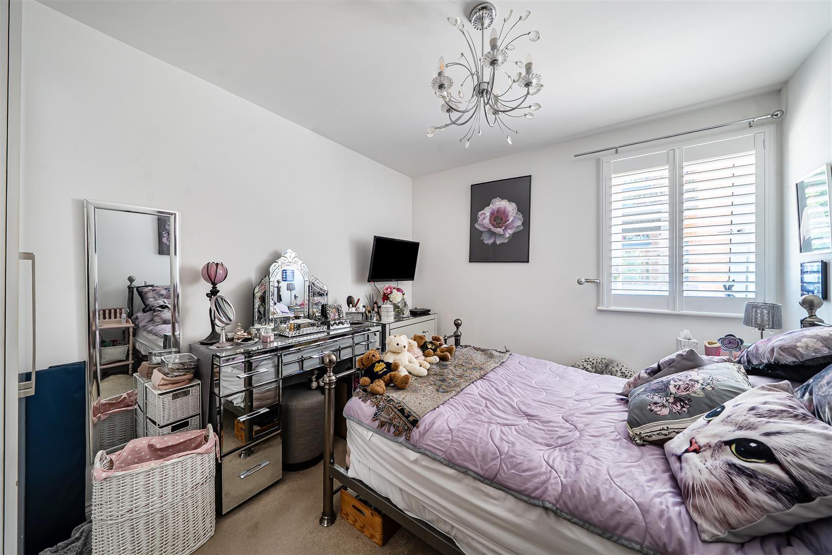 Property Image 7f8f0be1-b858-404d-8309-70c5389d693b