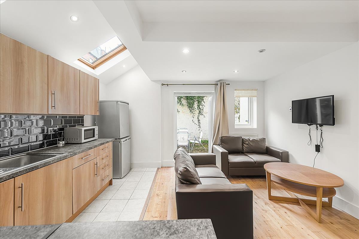 Property Image 7f9248db-a690-4932-8cc7-26e0b5696d88