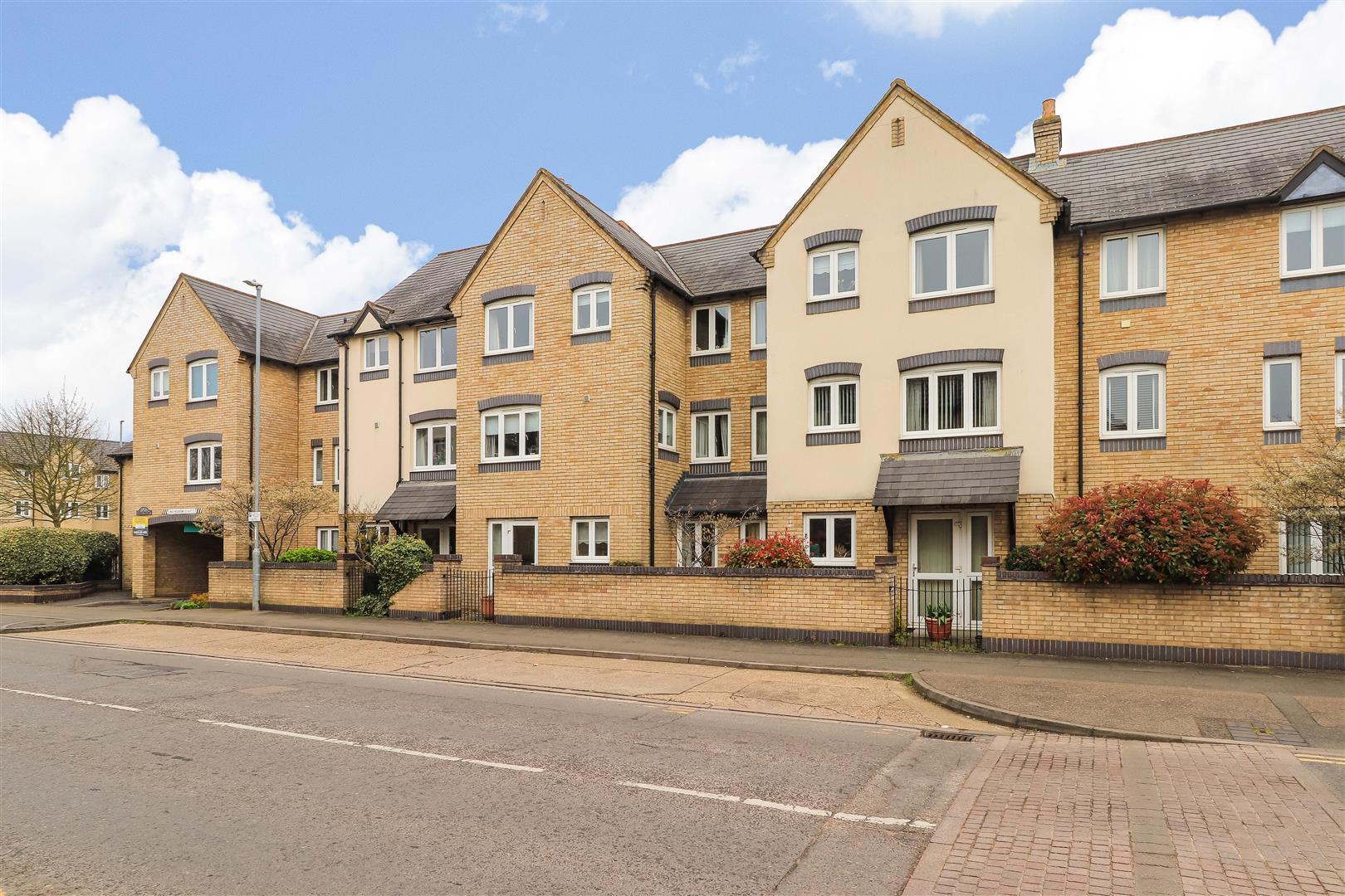Property Image 7f9896f8-b2e6-4a56-a86d-460d2e0f33b9