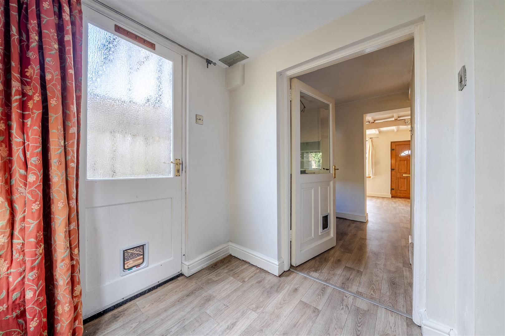 Property Image 7f9b5cdf-2690-4dd8-8275-c3010b3a32ff