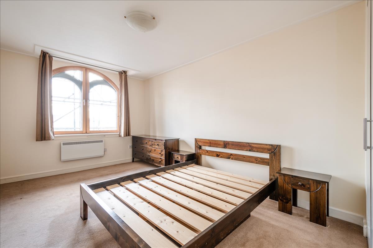 Property Image 7fb8ca2c-e79b-4fb7-8118-9caedb1c3398