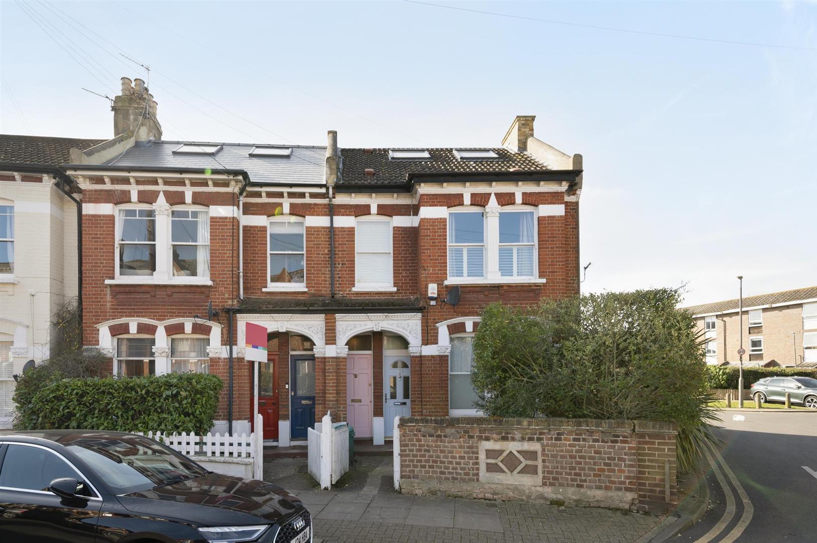 Property Image 7fb8e826-27b3-44b3-914f-86b23db47f94