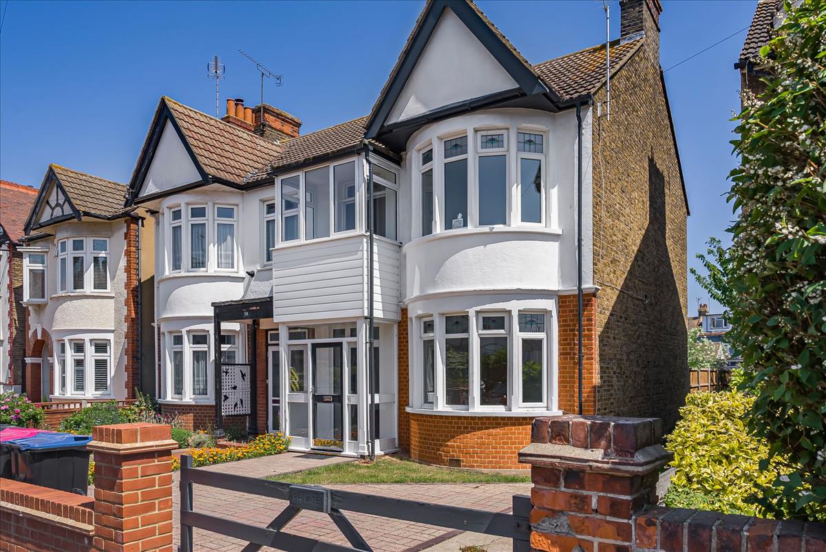 Property Image 7fe396bf-8cb1-4edf-a34e-6dfb15135e2e