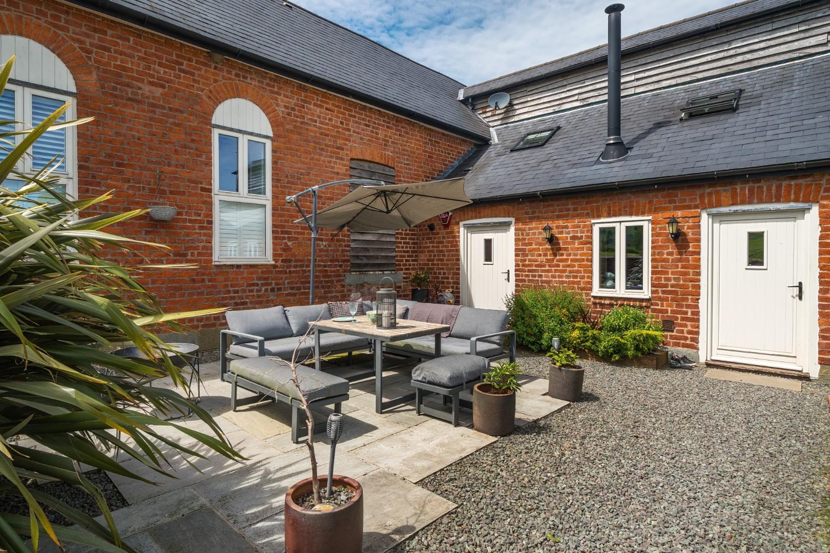 Property Image 7ff7e310-a50c-477a-8421-48189316cf88