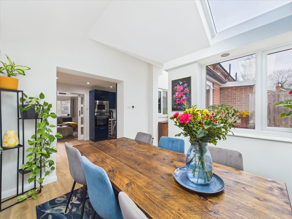 Property Image 7ffbb792-5c36-43e7-a191-3a721b7734e9