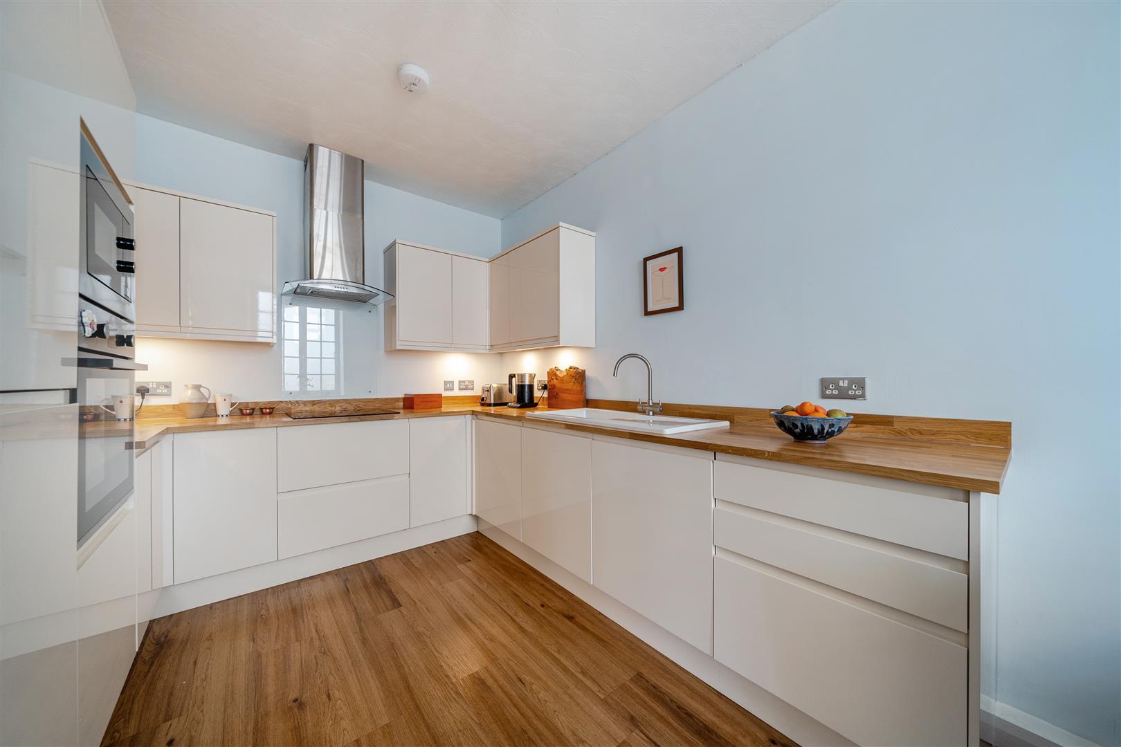 Property Image 8000fa90-befa-451d-85b9-d84078bf8707