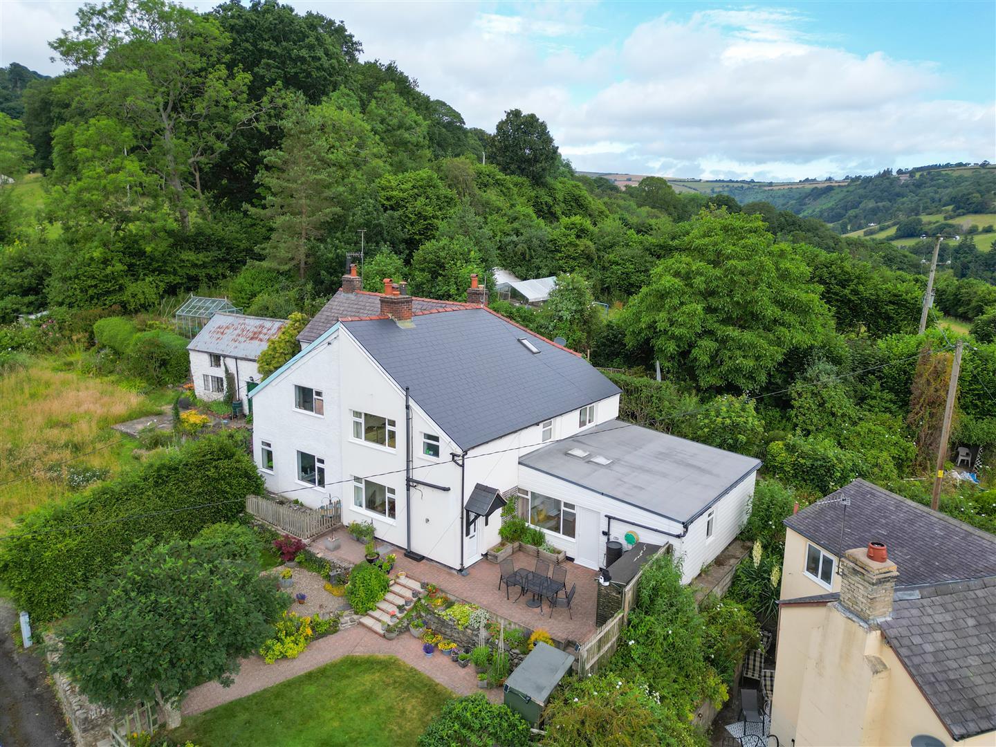 Property Image 8004595f-eed5-4e1c-87d6-fb202c790dd8