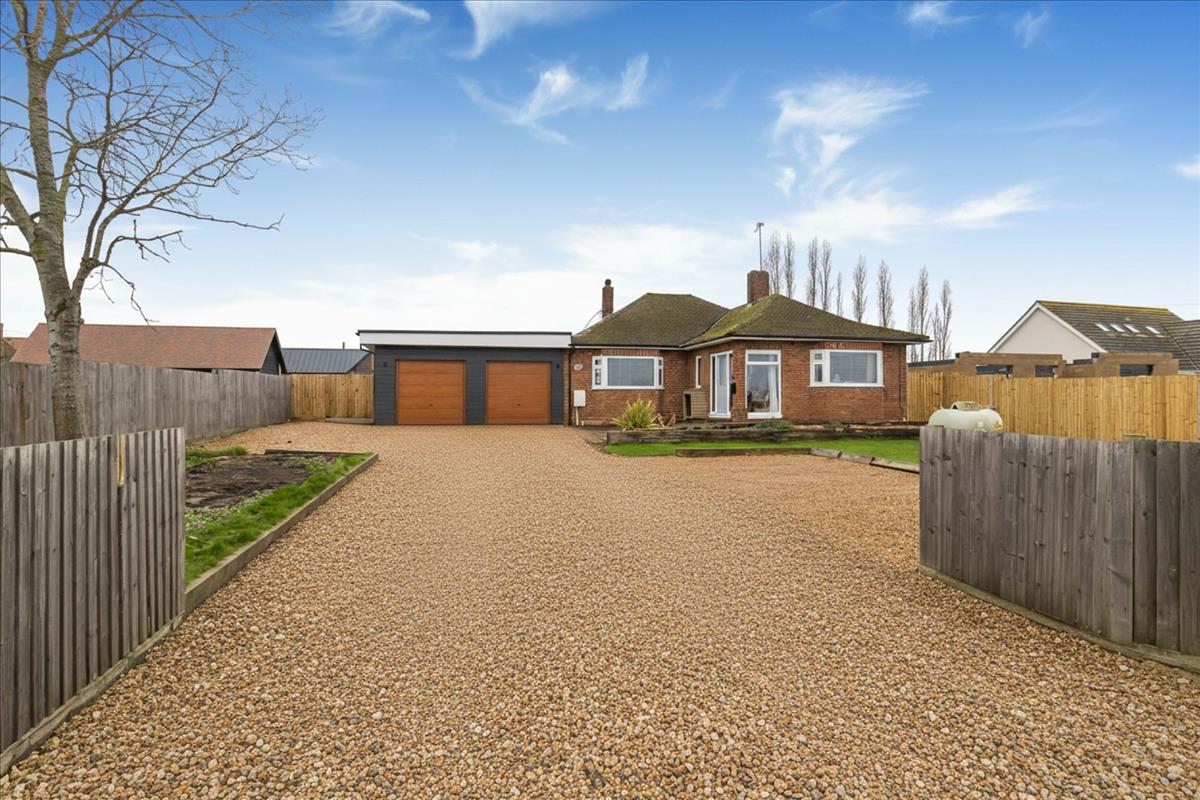 Property Image 8007883a-f0c4-43ef-be02-cf53361a725d