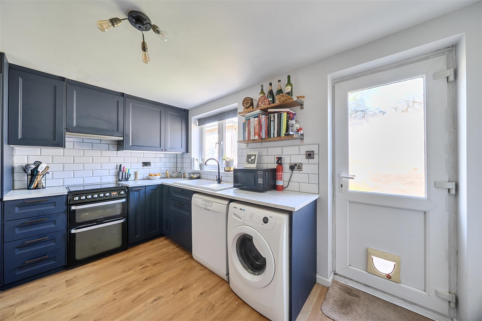Property Image 800b34cd-791a-43b0-81ab-0837d3a89123