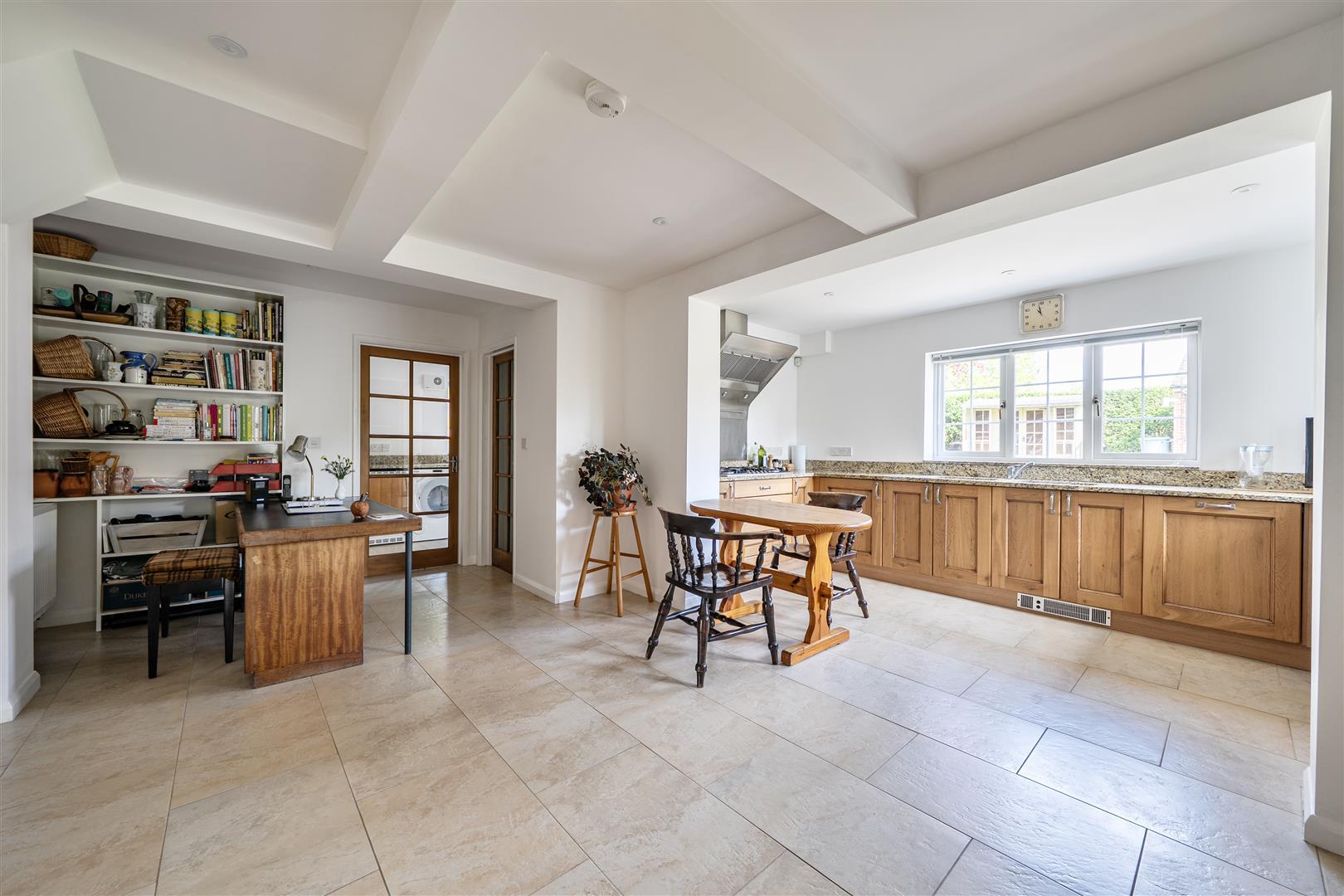 Property Image 802739df-74f5-4cb6-9e90-868ba2c42d64