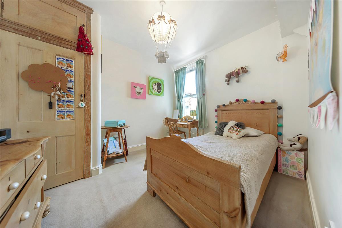 Property Image 802bc5df-0cc1-46a2-8227-00c0cd4db9c8
