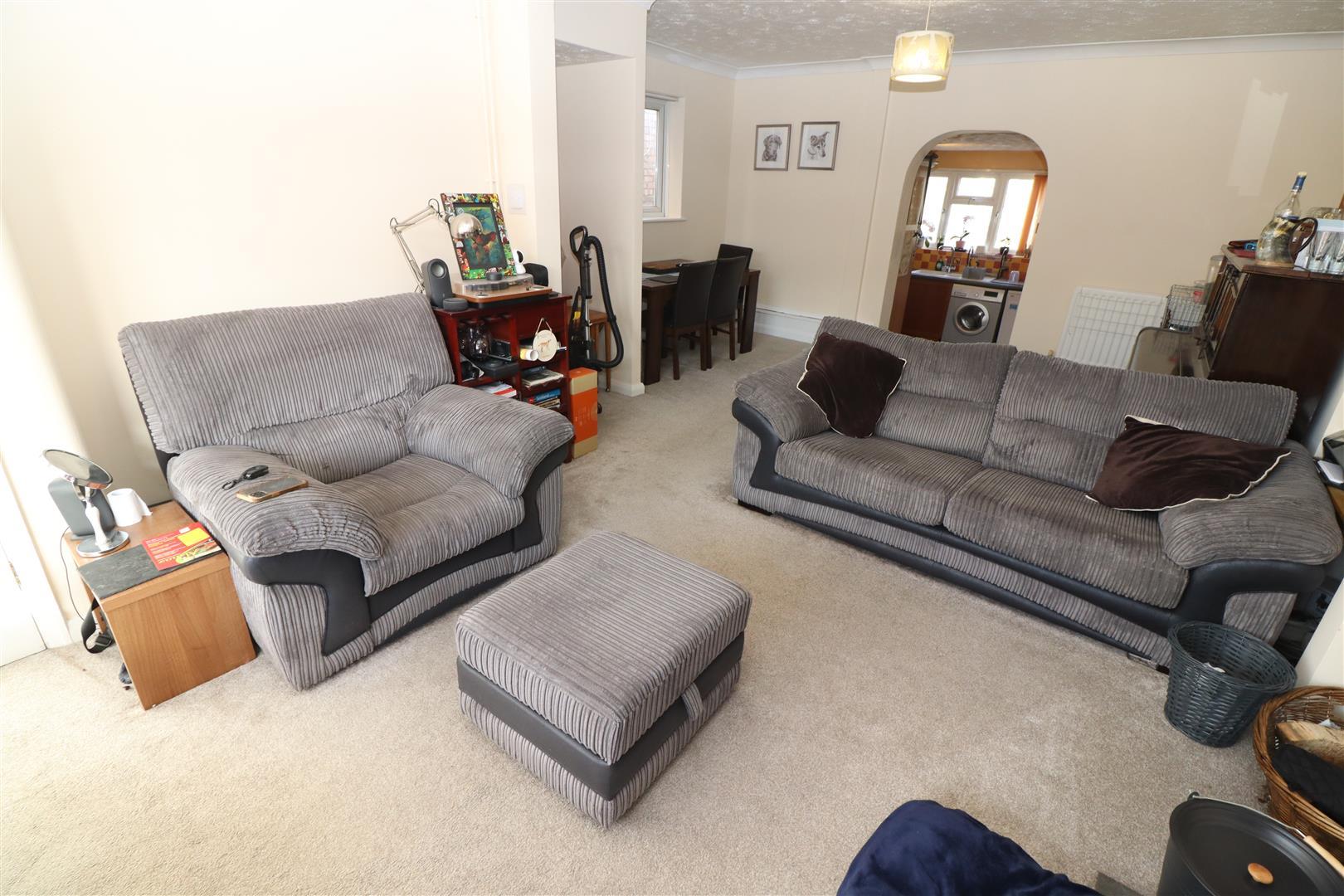 Property Image 8035bc67-2b83-4184-be30-81ac0440f1d4