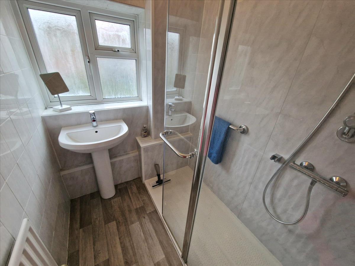 Property Image 8046e090-c73b-48d0-818e-4cae24387d5c