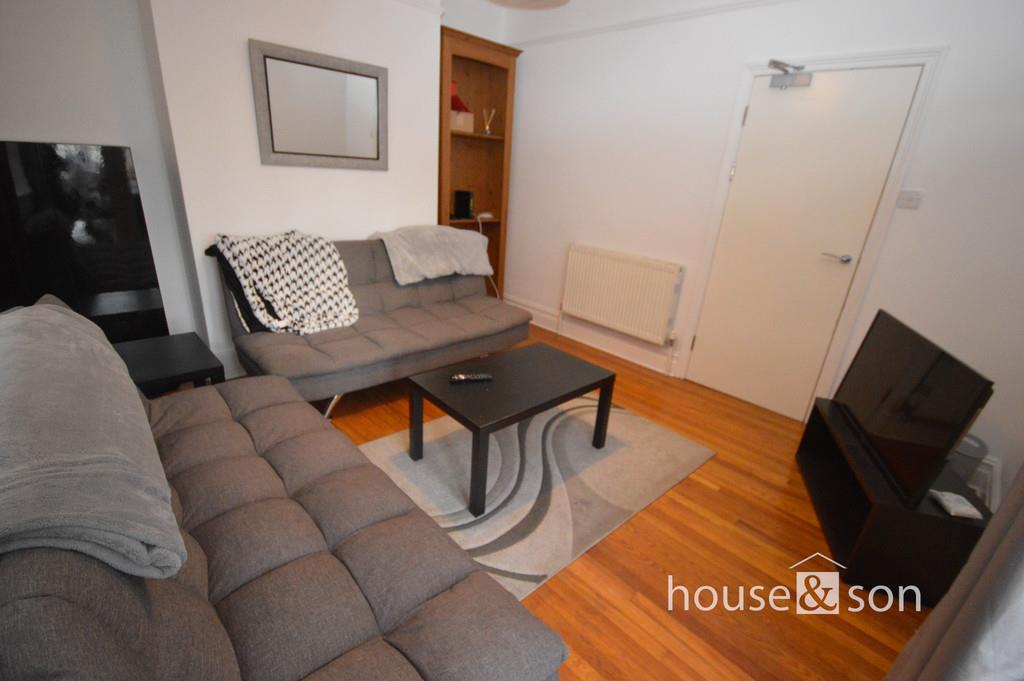 Property Image 8072d41d-58f3-41c3-9398-3381b02ef769