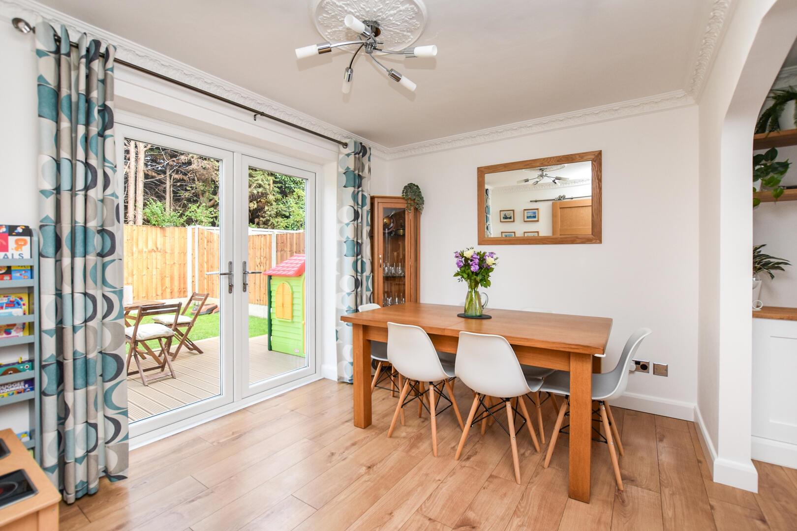 Property Image 808bbc84-c098-4826-ae48-9bd83fa93e3a