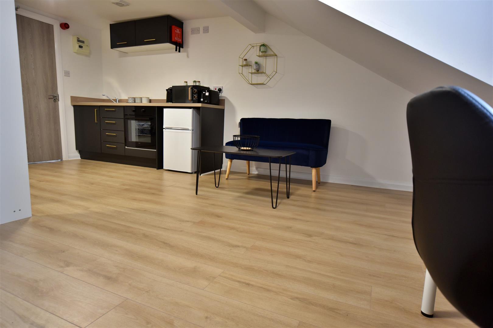 Property Image 809aee78-abbb-4152-8654-b0371cc390d5