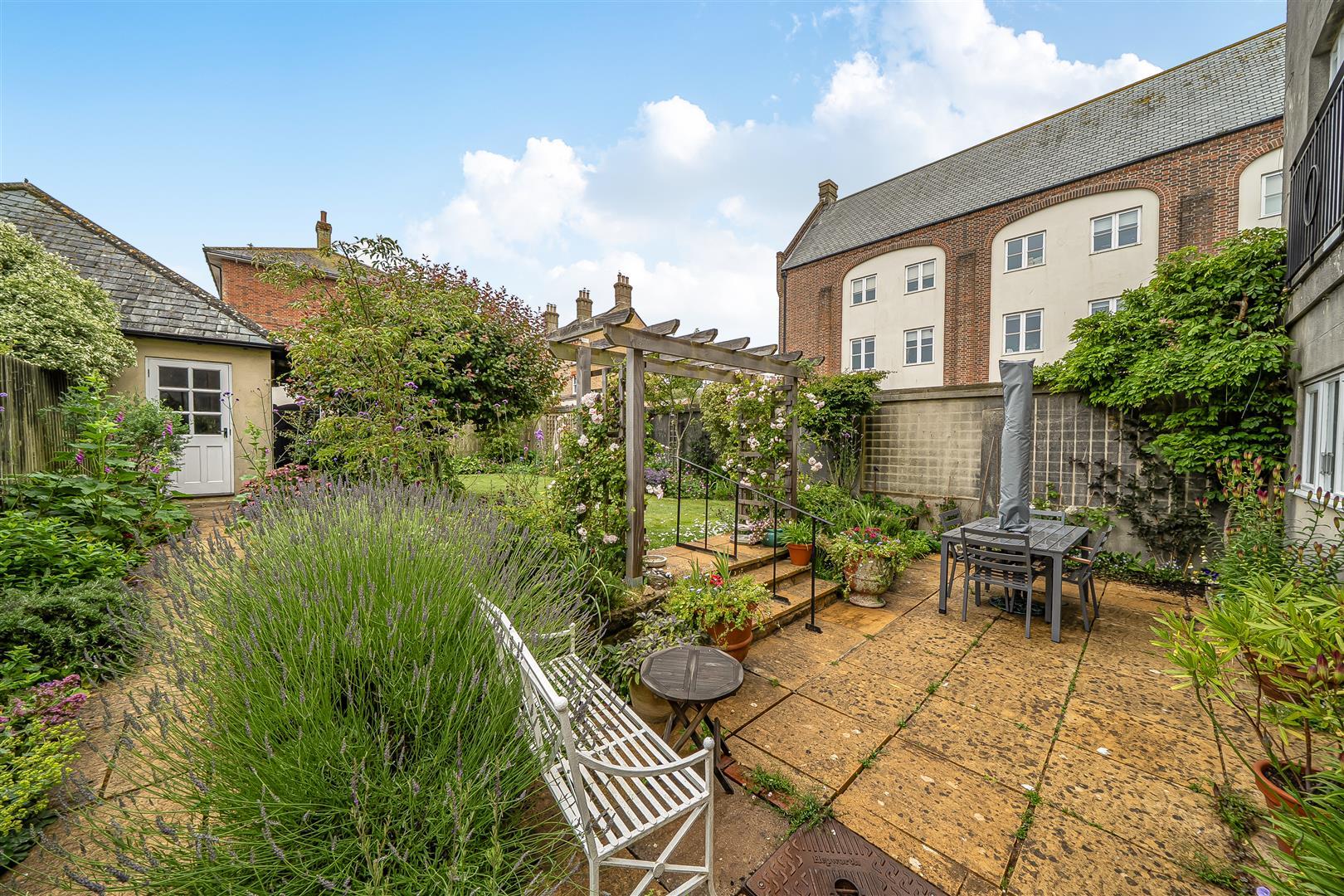 Property Image 809c4620-cdc9-439a-8055-1e63f7bf1a37