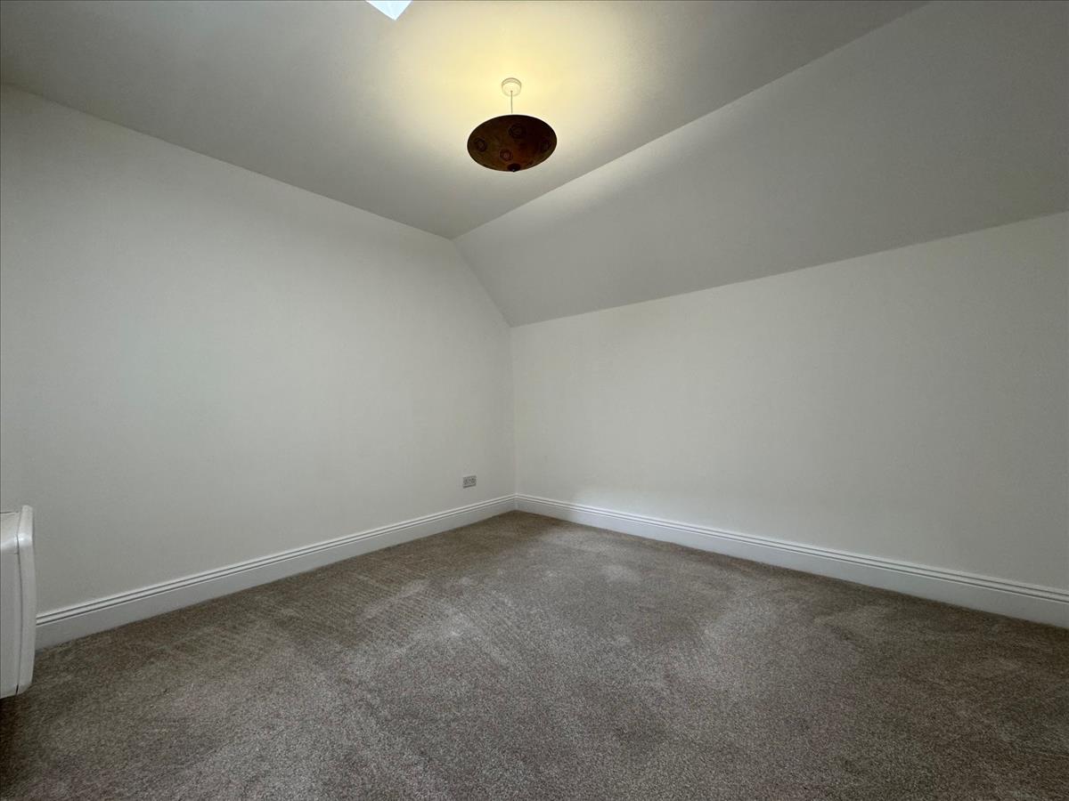 Property Image 80a5432f-c186-45a9-92cd-d396a1a2c67b