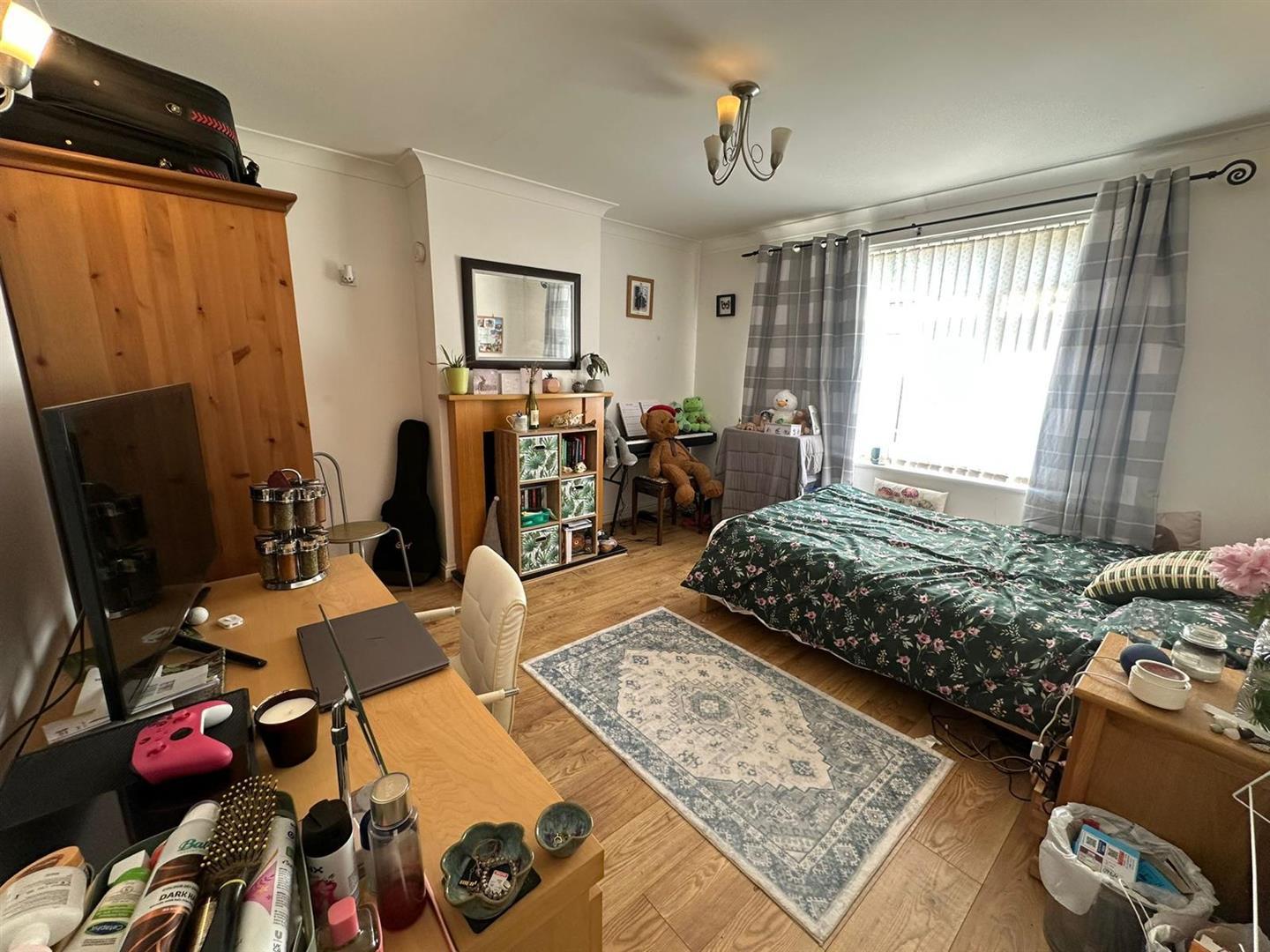 Property Image 80a7db02-b5a2-4ac8-9868-776f75c36361
