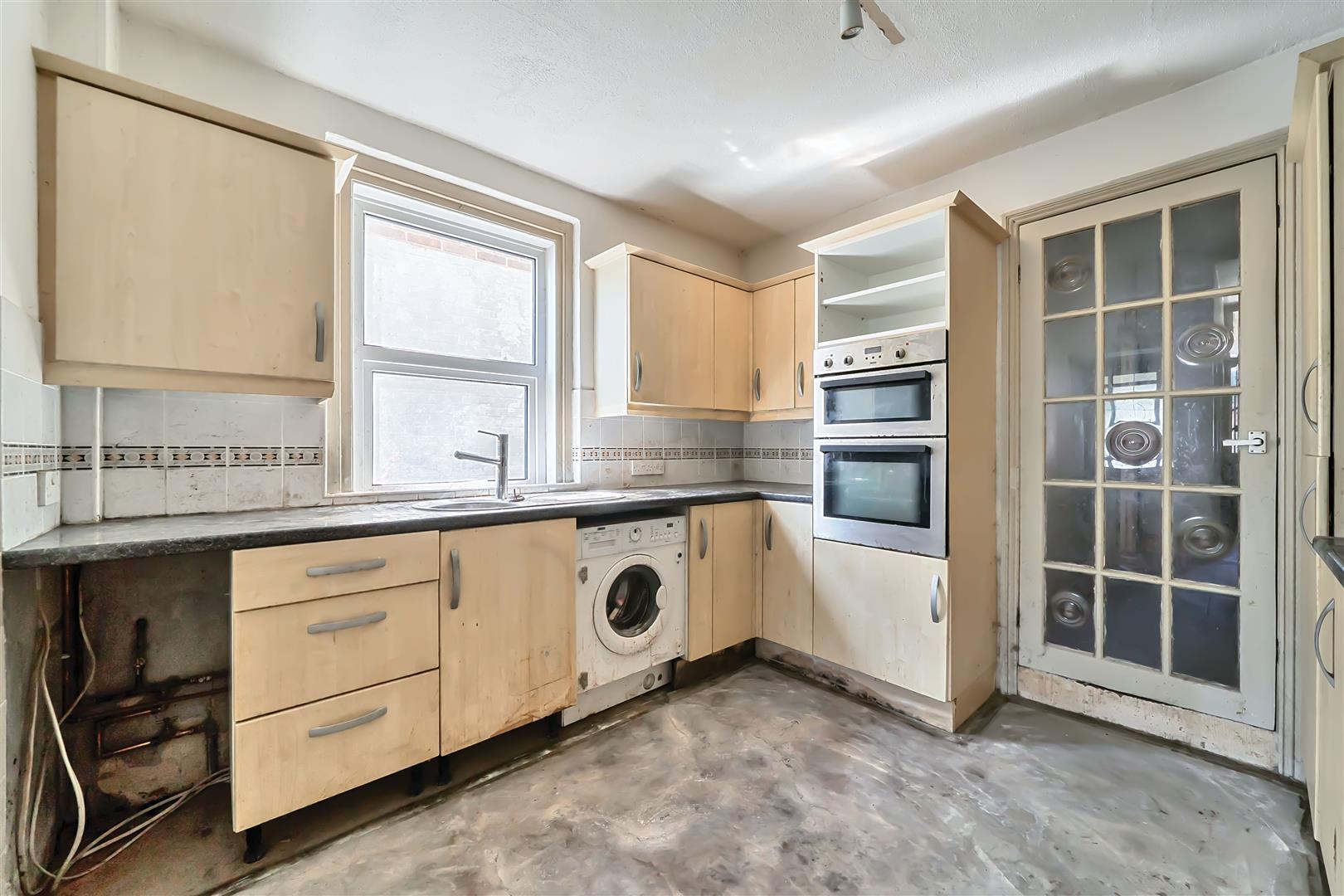 Property Image 80b35757-3ed4-494e-88f6-e33a00c44c2f