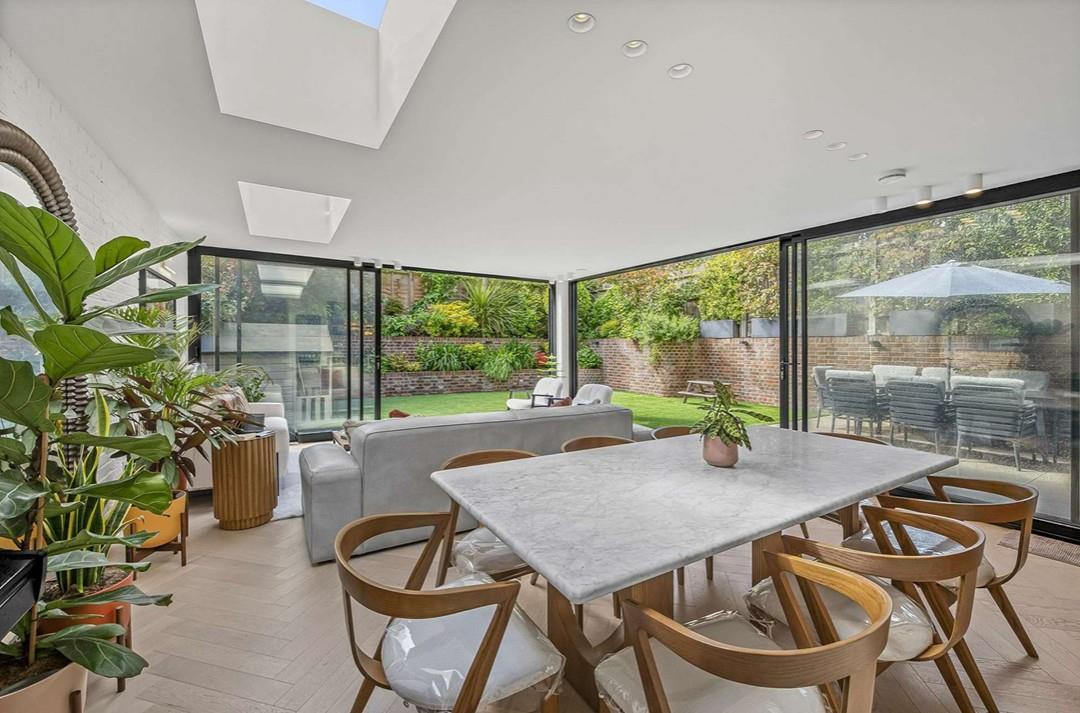 Property Image 80b3b9d8-7de7-433f-89c4-427579432eb9