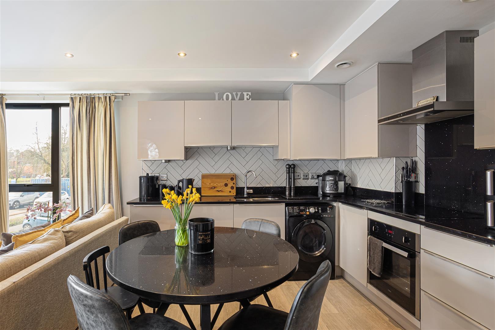Property Image 80b6357c-f6a1-424e-b0f6-d7897945f2af