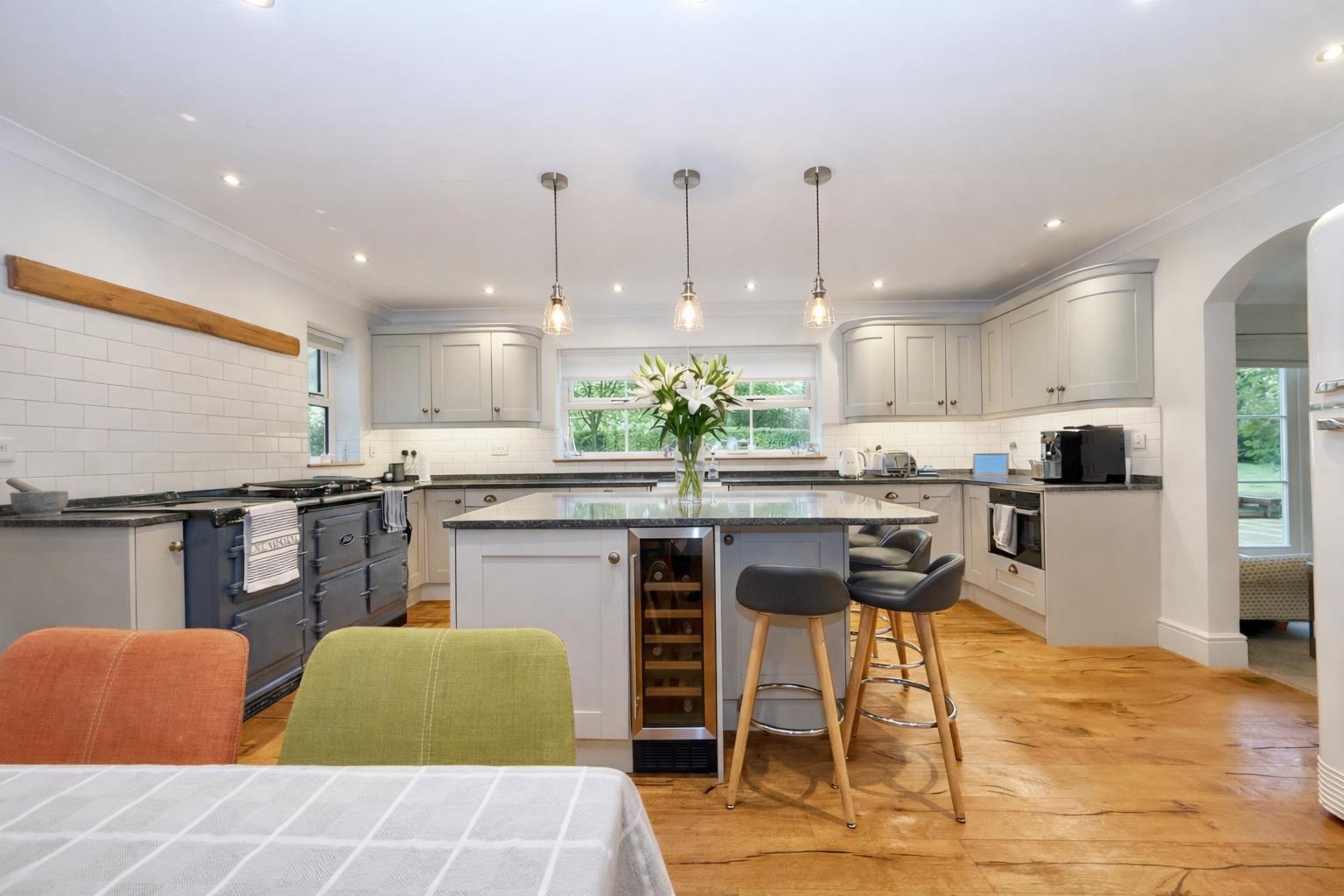Property Image 80b923c5-45e6-4390-b95e-0db9cba25bf3