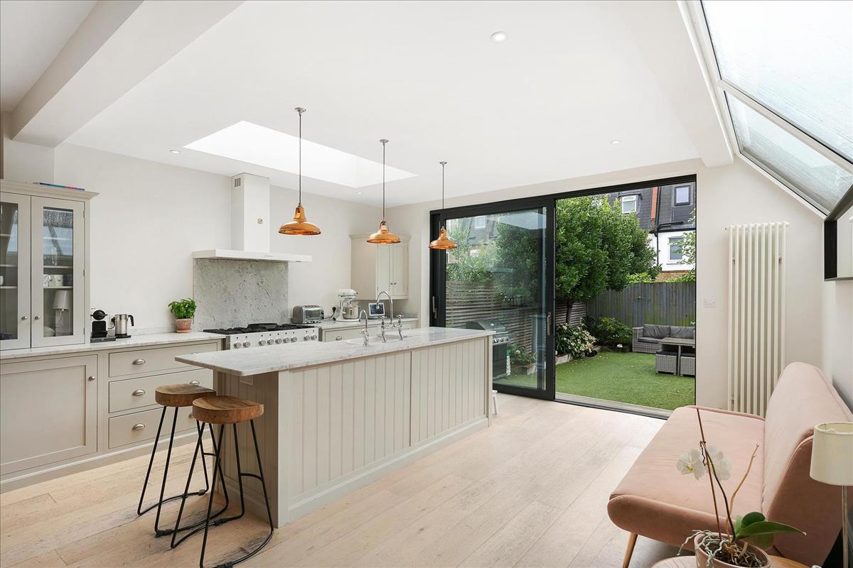 Property Image 80d18636-dcce-4ef1-bafc-7e948d476c91