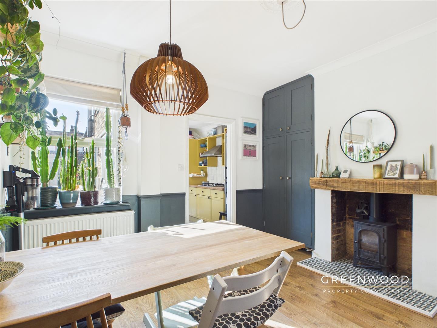Property Image 80d912af-4354-4a35-8693-d40567638f6b