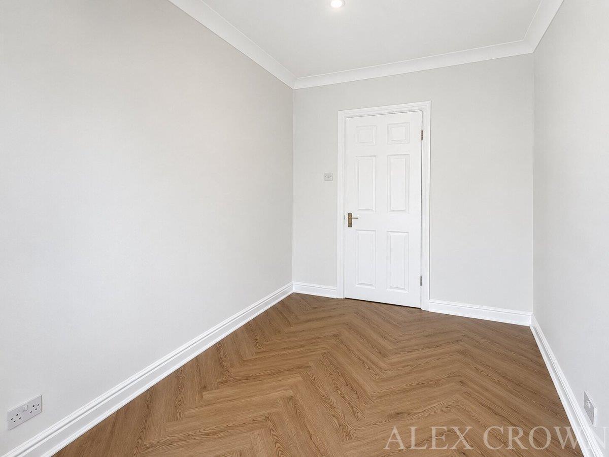 Property Image 80da90fe-d476-44f1-945f-9342b9862e76