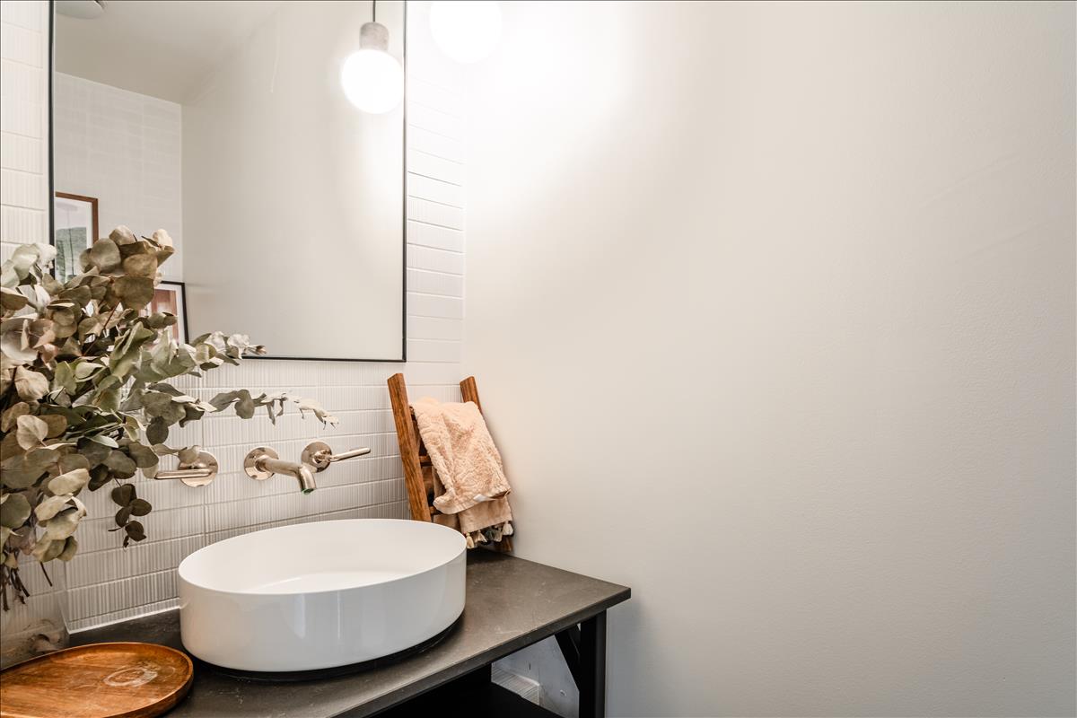 This beautifully presented bright and spacious three-bedroom apartment is on the third floor of the sought-after Long & Waterson development just moments from Columbia Road and Shoreditch High Street.
