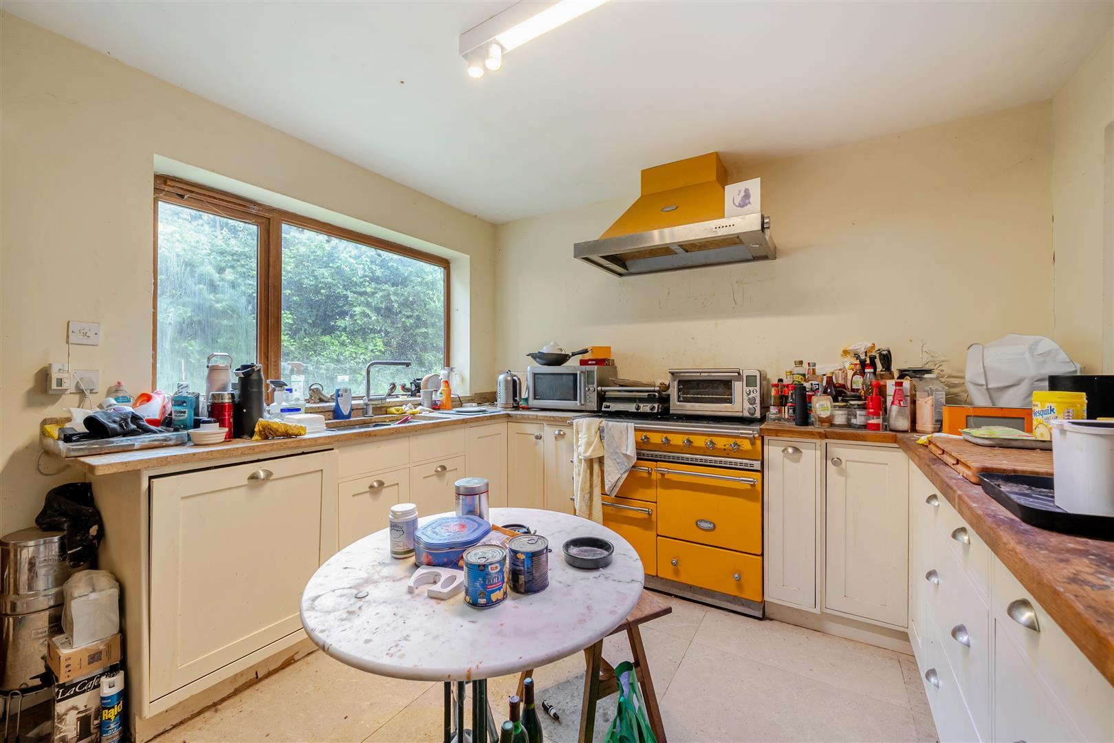 Property Image 80f35e1c-b8fb-4a04-a09a-51ccf8d7c6b9