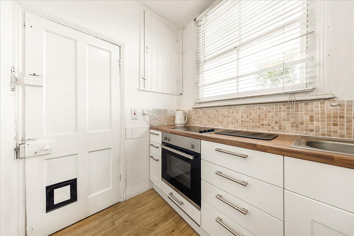 Property Image 8103cd10-b3ce-4880-860c-94a91a5317c7