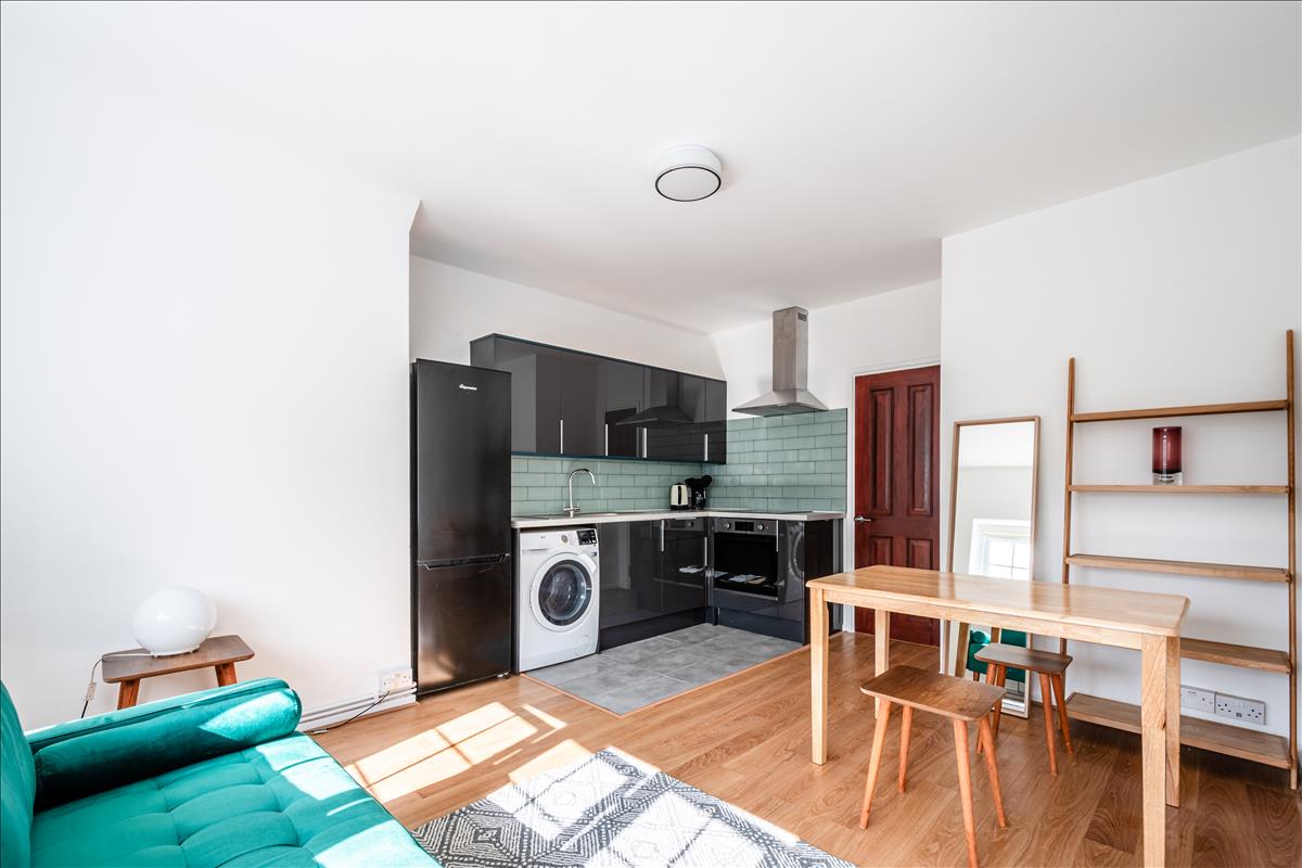 Property Image 810eba63-c8e3-4097-8fd7-59db7557f3b5