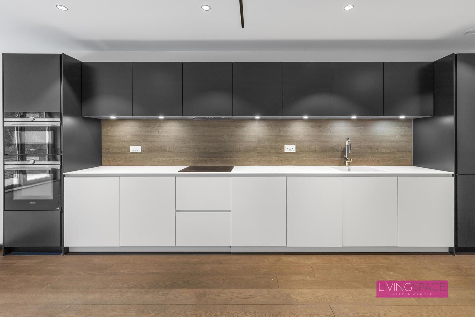 Property Image 810f4f10-6eb9-45fb-9dfe-30bb6528e3bc
