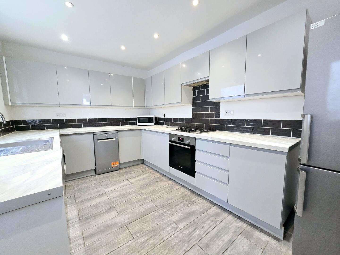 Property Image 8112dfbe-92e8-4136-a0ae-2cffe400aa89