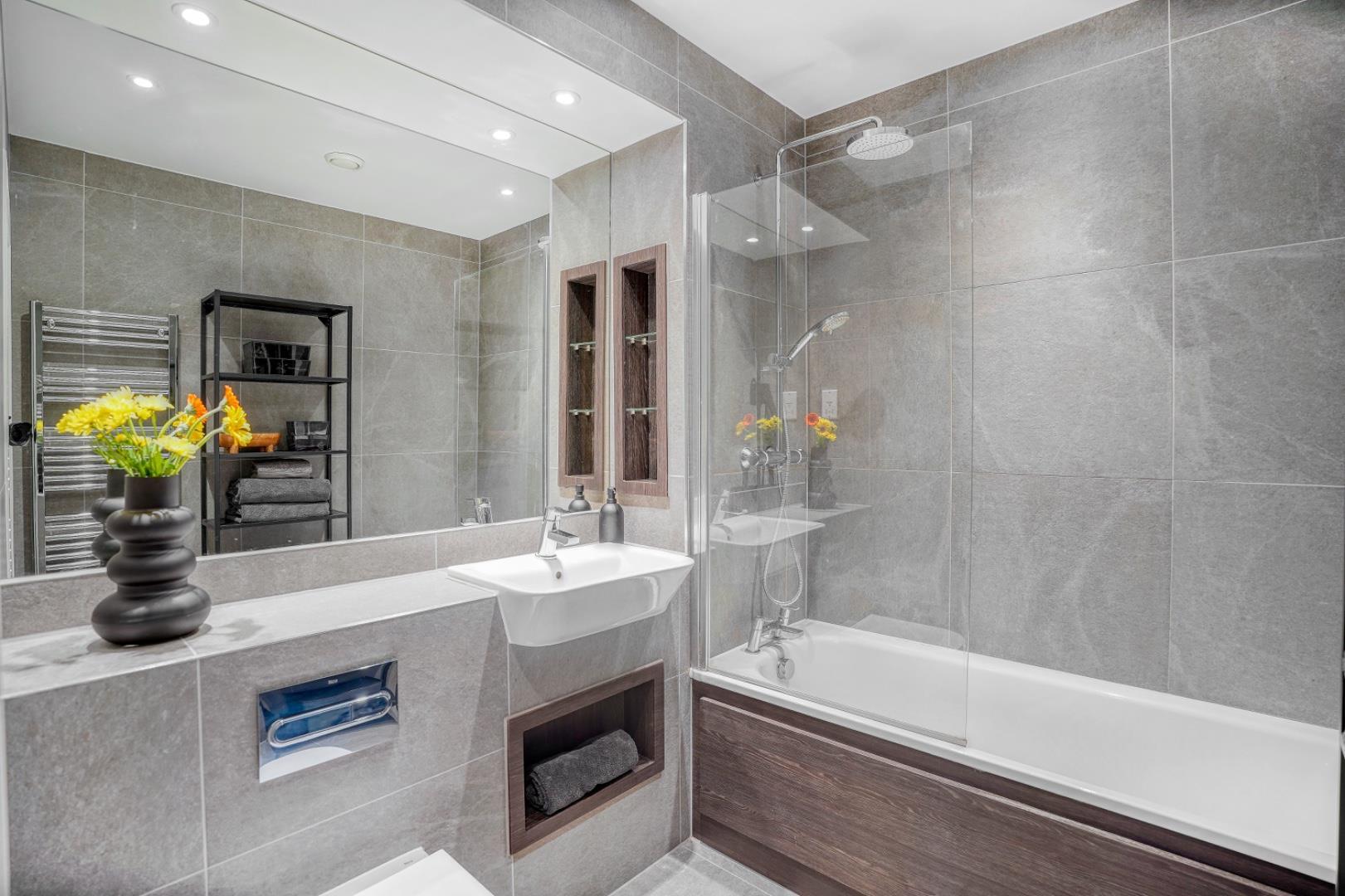 Property Image 811b617a-8d4d-4e9c-8e70-8bbc1a53b1a8
