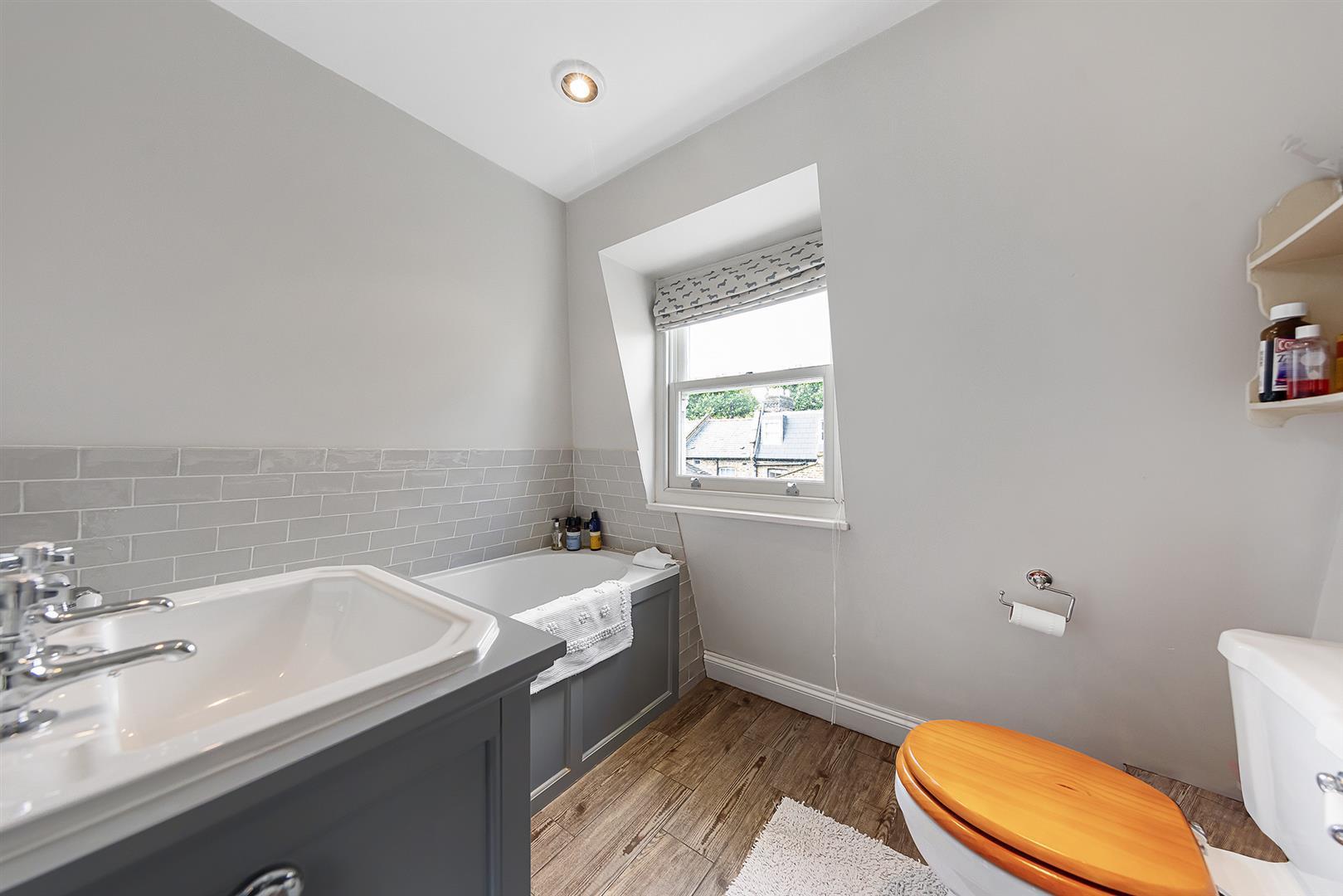 Property Image 811f0e39-c0e7-4396-86cb-1c0df82d86cc