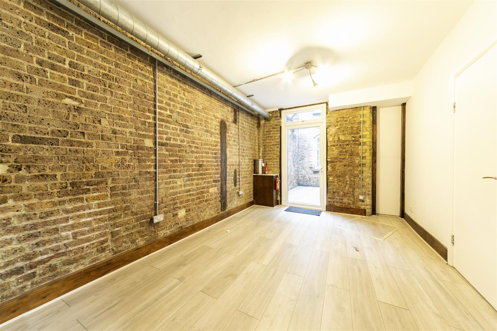 Property Image 812643cd-2d3f-4e1e-bc60-cd6dc1dbbfd0