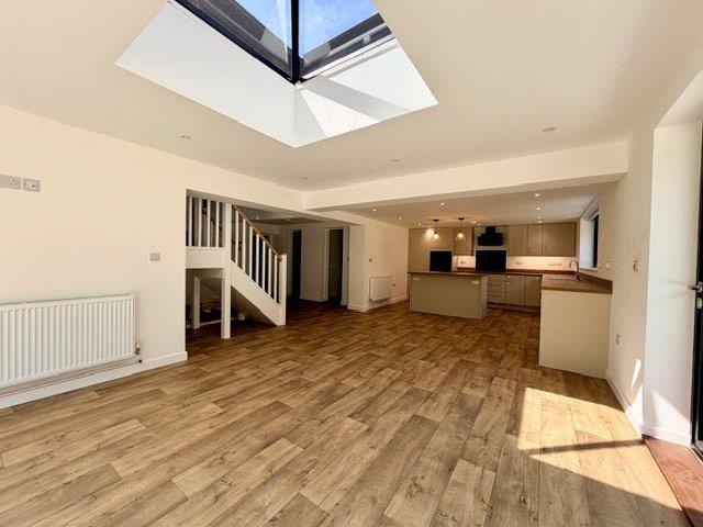Property Image 812b43a0-b0c7-44a3-87e6-cfa147acc287