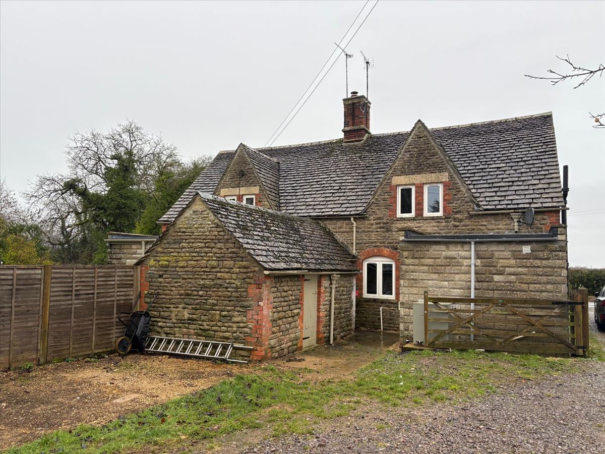Property Image 812ee6de-a80a-4f16-a0c9-7503deabc4a1