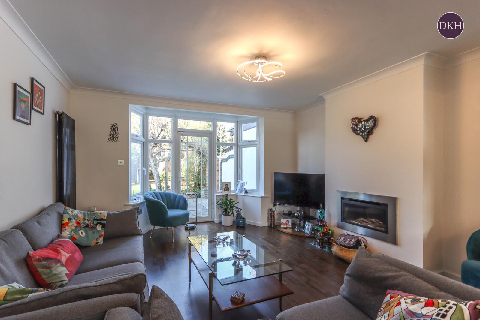 Property Image 812f2a44-b687-4e50-a68e-e1b309c116dc