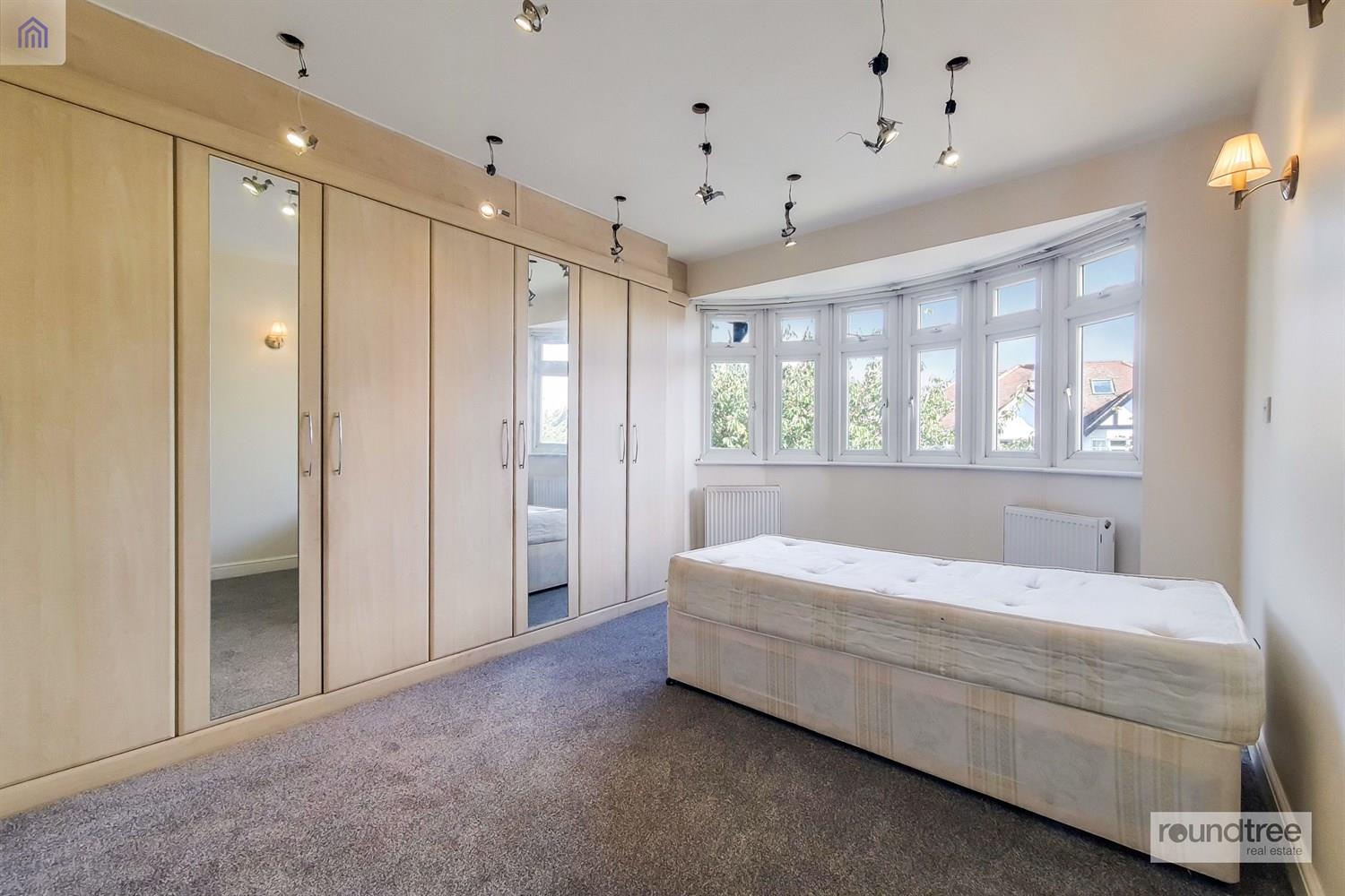 Property Image 8139d47f-0ee7-4cb9-bcd7-c75708d8c0bd